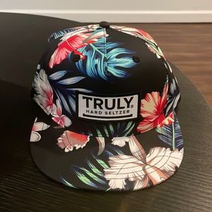 Truly hard selzter floral hat